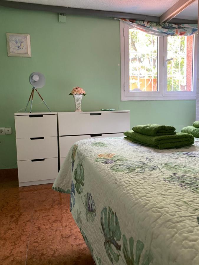 Estudio En La Playa De Calafell. Barcelona Exteriér fotografie